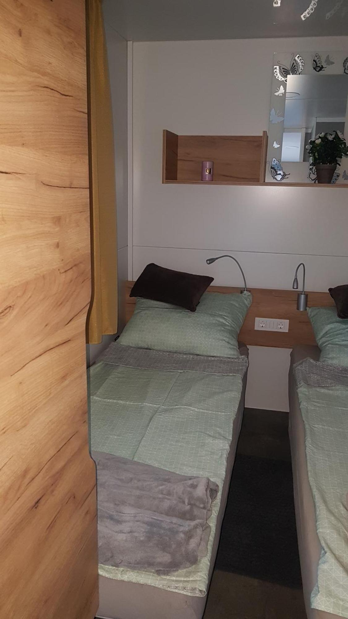 Mobile Home Pearl Of Murter Jezera Ngoại thất bức ảnh