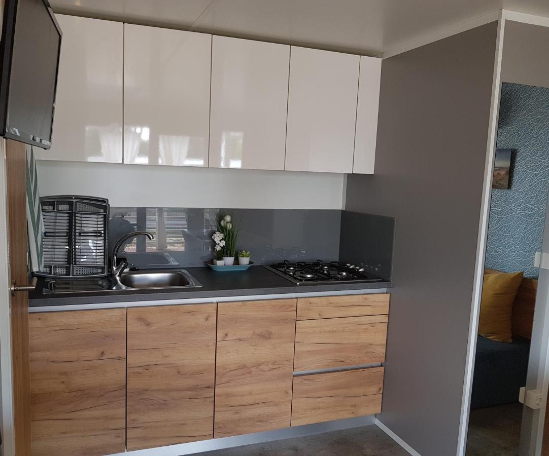 Mobile Home Pearl Of Murter Jezera Ngoại thất bức ảnh