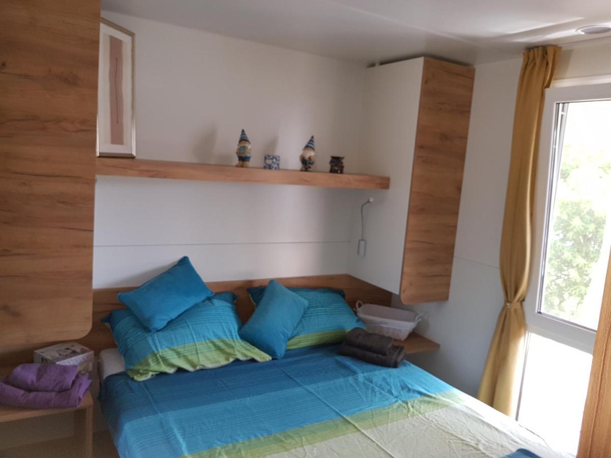 Mobile Home Pearl Of Murter Jezera Ngoại thất bức ảnh